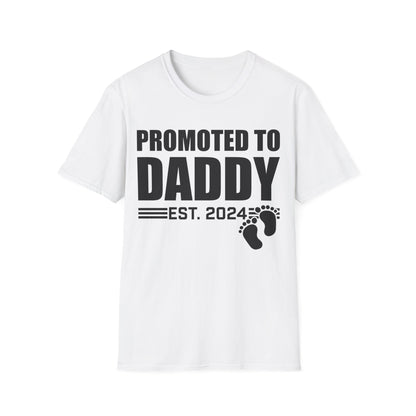 Mens Promoted To Daddy 2024 Pregnancy Announcement Gift T-Shirt