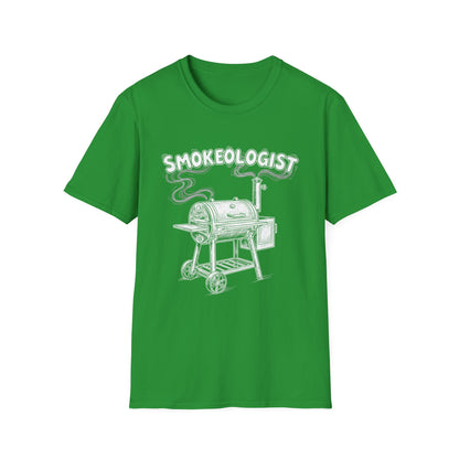 Funny Smokeologist Pitmaster BBQ Smoker Grilling T-Shirt