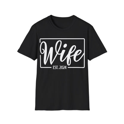 Wife Est 2024 Just Married Honeymoon Wedding Couples T-Shirt For Women T-Shirt