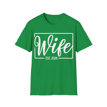 Wife Est 2024 Just Married Honeymoon Wedding Couples T-Shirt For Women T-Shirt