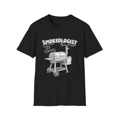 Funny Smokeologist Pitmaster BBQ Smoker Grilling T-Shirt