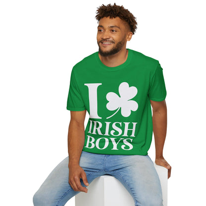 Funny I Love Irish Boys Shamrock St Patricks Day T-Shirt For Men Women T-Shirt