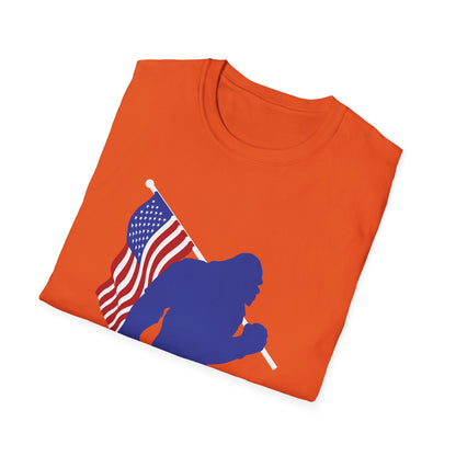 Funny Bigfoot USA Flag America For Sasquatch Believers T-Shirt For Men Women