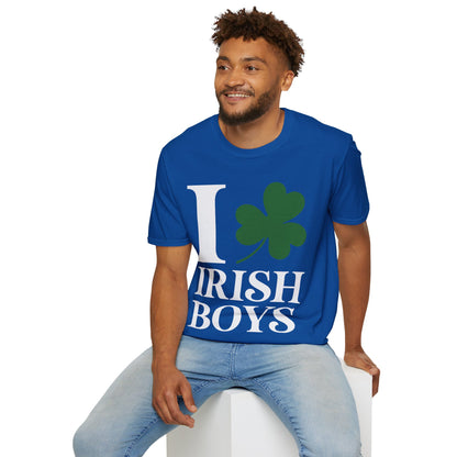 Funny I Love Irish Boys Shamrock St Patricks Day T-Shirt For Men Women T-Shirt