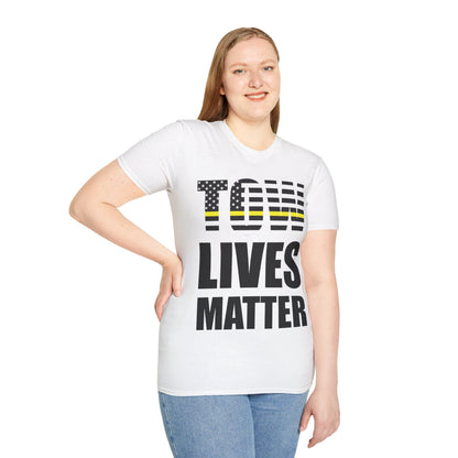 Tow Lives Matter Thin Yellow Line Tow Truck Driver Birthday Gift T-shirt Men