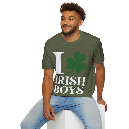 Funny I Love Irish Boys Shamrock St Patricks Day T-Shirt For Men Women T-Shirt